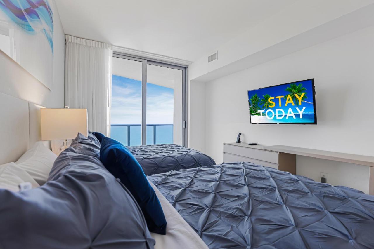 The Ultimate Resort - Beachfront 2 Bedroom Apartment With Direct Ocean View, Rooftop Pool, Hot Tub And Gym ฮอลลีวูด ภายนอก รูปภาพ