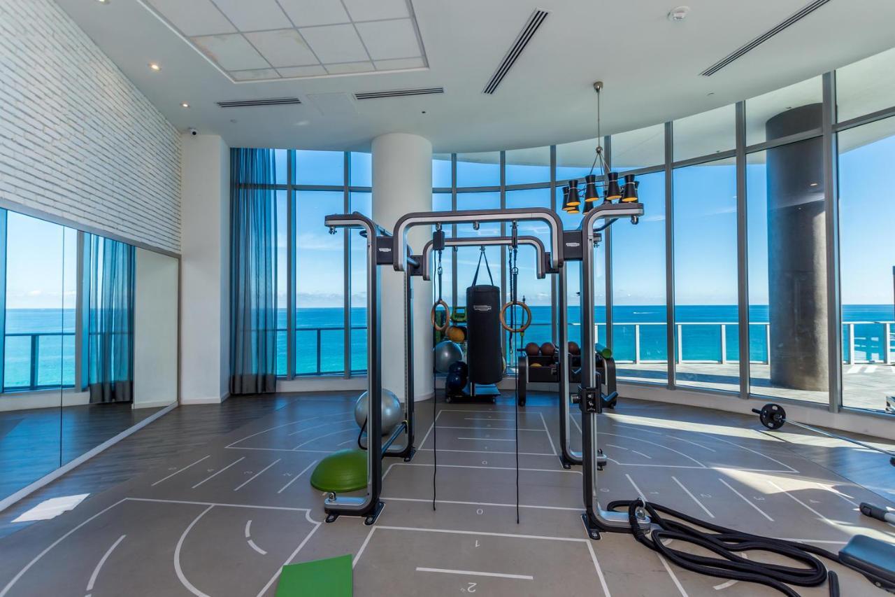 The Ultimate Resort - Beachfront 2 Bedroom Apartment With Direct Ocean View, Rooftop Pool, Hot Tub And Gym ฮอลลีวูด ภายนอก รูปภาพ