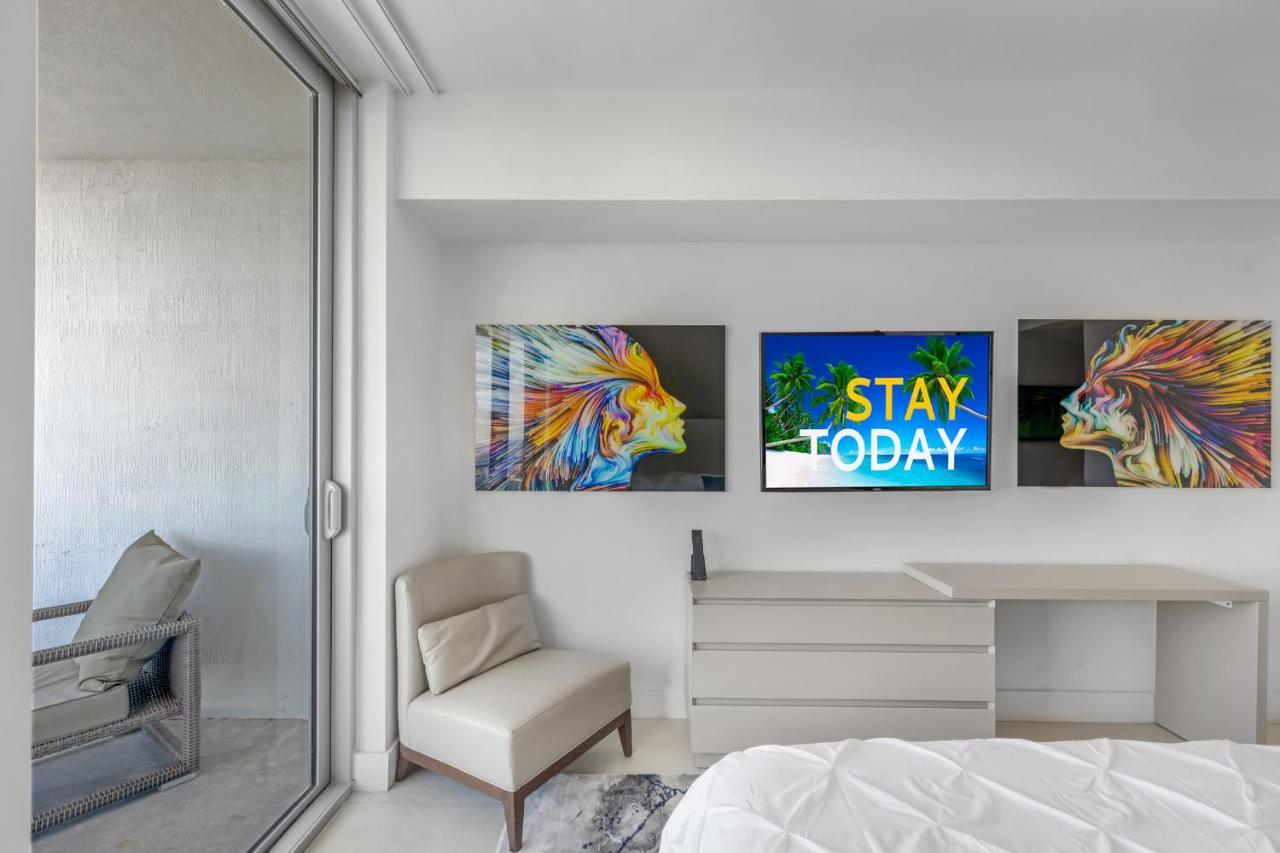 The Ultimate Resort - Beachfront 2 Bedroom Apartment With Direct Ocean View, Rooftop Pool, Hot Tub And Gym ฮอลลีวูด ภายนอก รูปภาพ