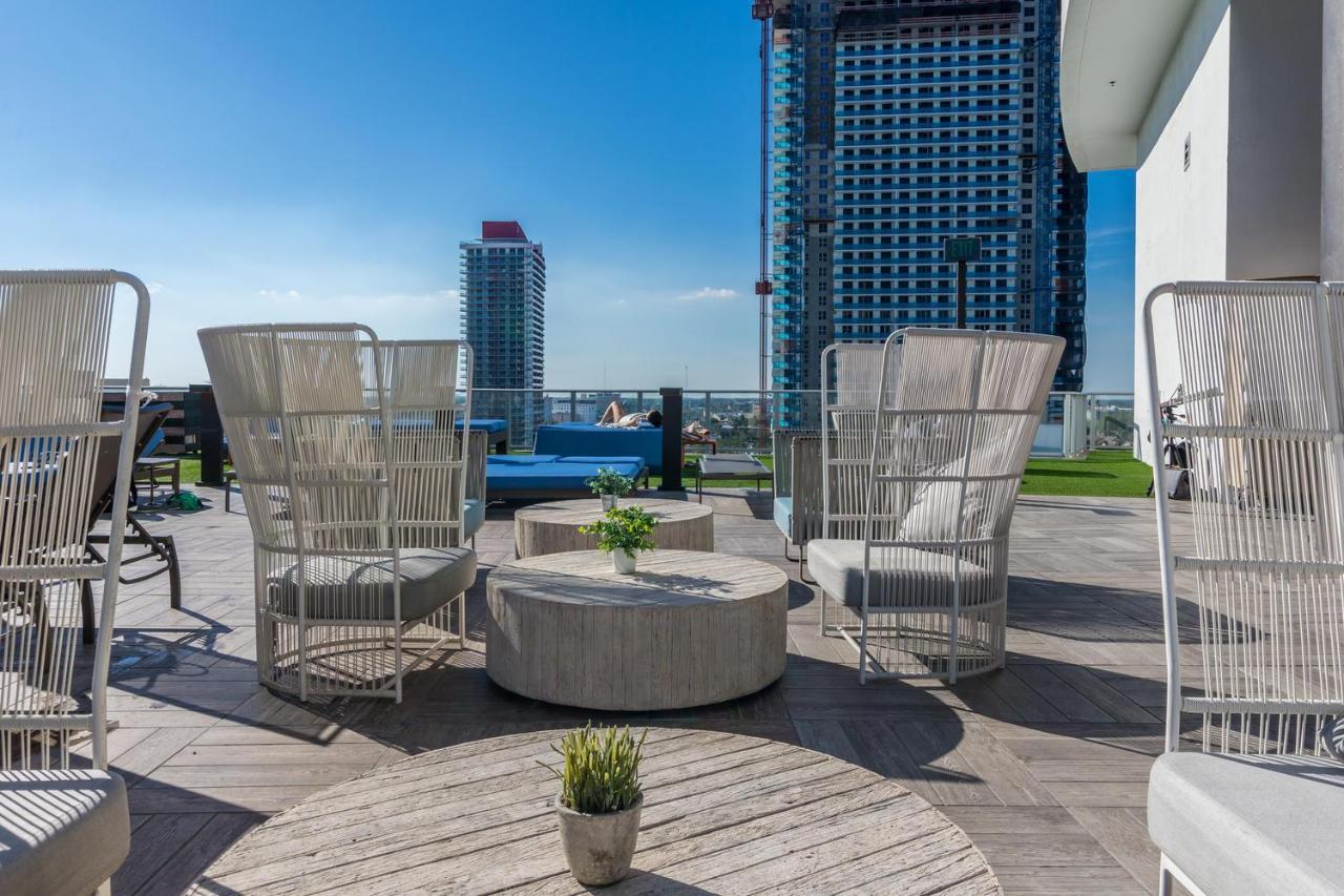The Ultimate Resort - Beachfront 2 Bedroom Apartment With Direct Ocean View, Rooftop Pool, Hot Tub And Gym ฮอลลีวูด ภายนอก รูปภาพ